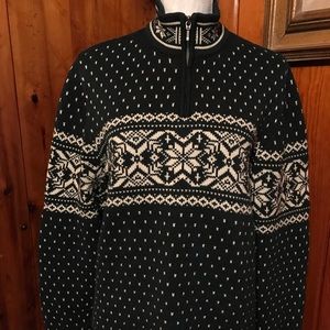 Lands’ End, hunter green, cotton sweater. M
